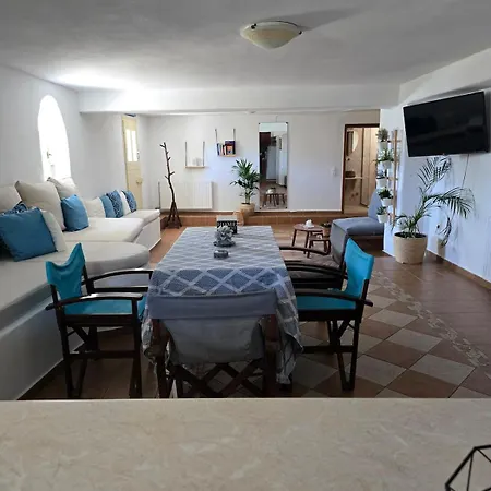 Tamarisk House-an Ideal Getaway In Southern Paros