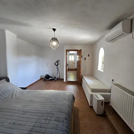 Tamarisk House-an Ideal Getaway In Southern Paros Márpissa