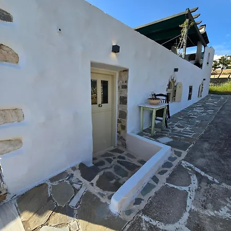 Tamarisk House-an Ideal Getaway In Southern Paros Lägenhet