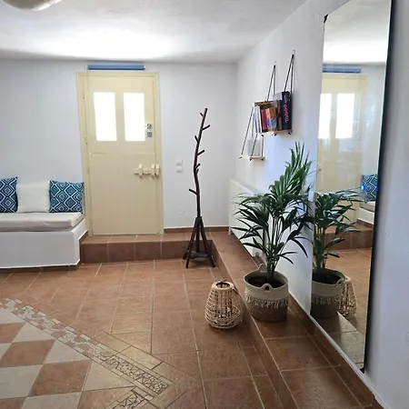 Lägenhet Tamarisk House-an Ideal Getaway In Southern Paros Márpissa