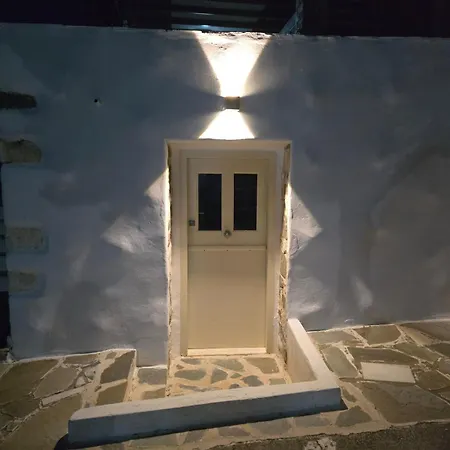 Tamarisk House-an Ideal Getaway In Southern Paros Lägenhet *